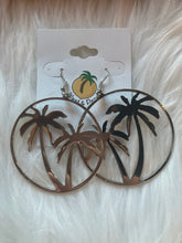 Load image into Gallery viewer, W&amp;P Palm Earring
